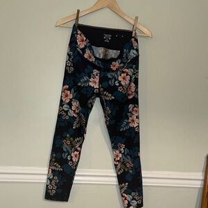 Calvin Klein Floral Leggings Size Large Pink/Black/Green Stretchy Activewear